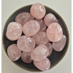 PIERRES ROULEES EN HOWLITE